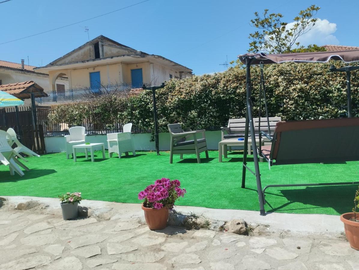 Oasi Hause Villa Castel Volturno Eksteriør billede